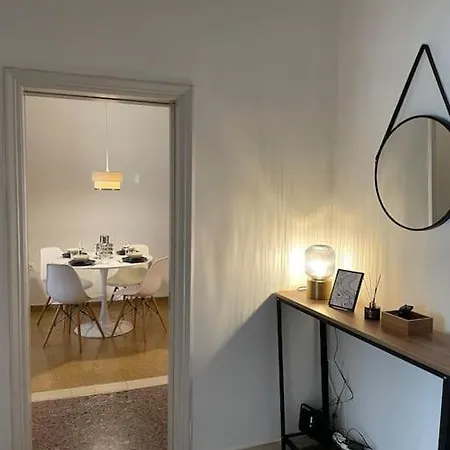 Bright & Stylish In The Heart Of Athens! Apartment *