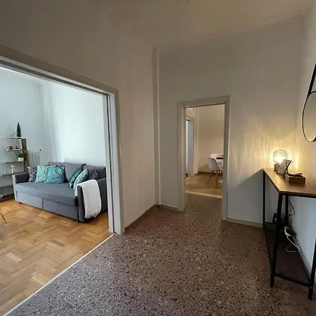 Bright & Stylish In The Heart Of Athens! Apartment *